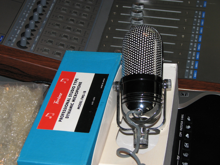 Fentone (like Calrad 500C) pill microphone working and for sale on Phantom's vintage recording site