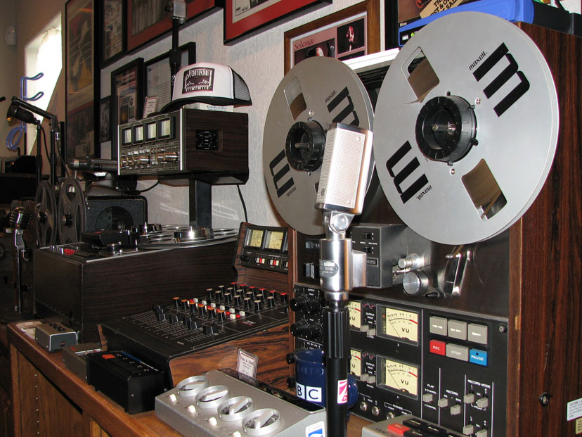 Phantom's Vintage Reel 2 Reel Tape Recorder Online Museum